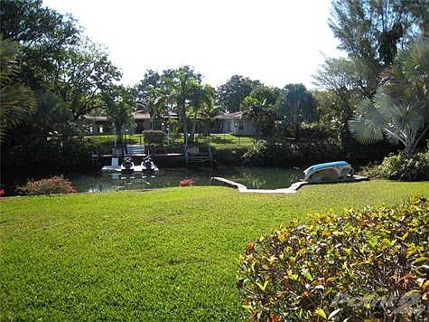 1st image of 4901 University Dr