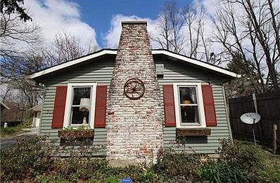 2nd image of 1322 E 72nd St