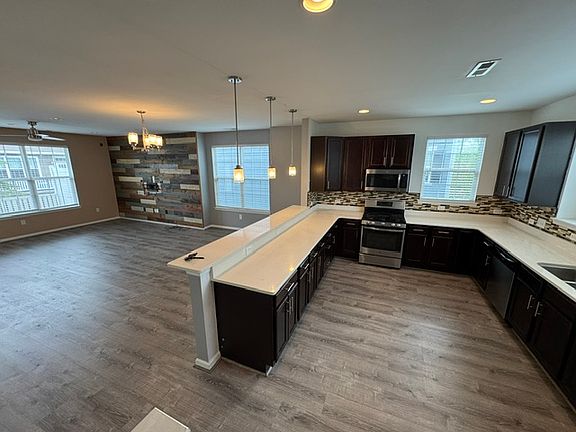 4th image of 1668 Avalene Way