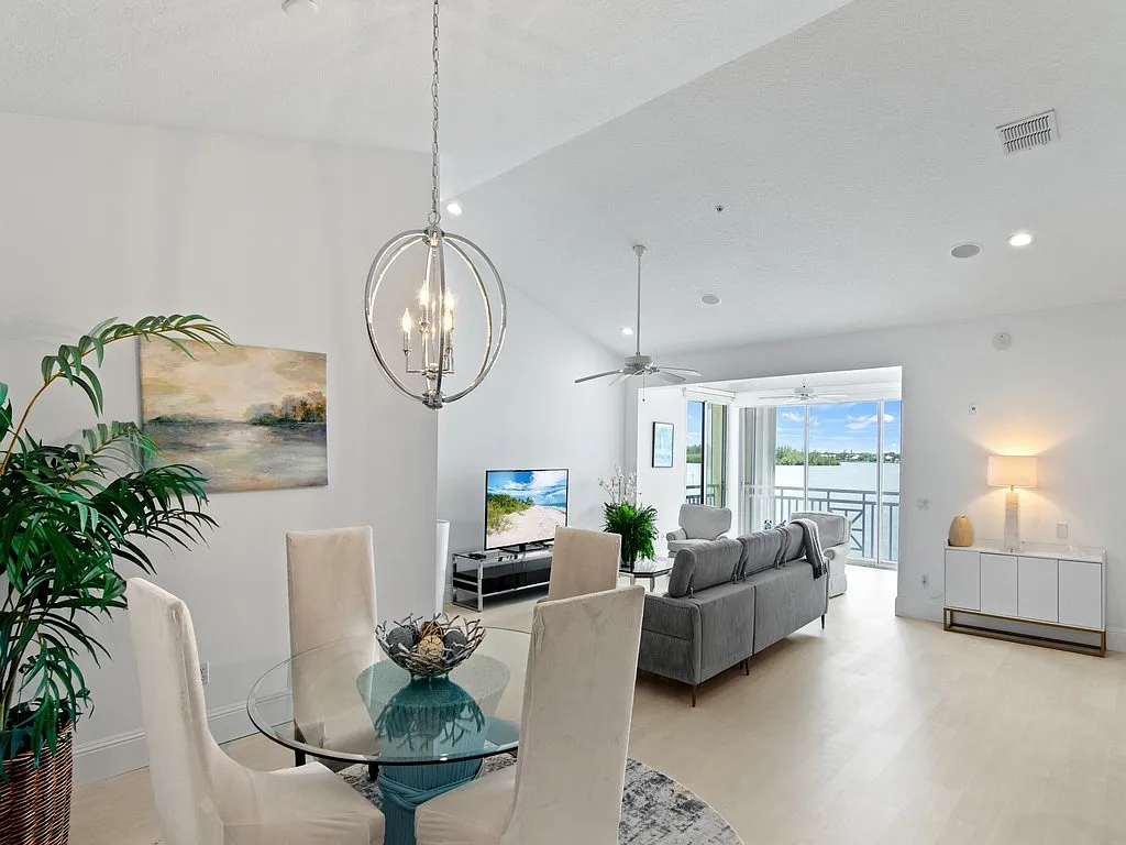 3 bed, 1844 sqft, $8,000 — Photo 3