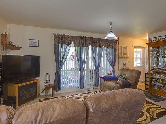 5th image of 3204 Boynton Ave