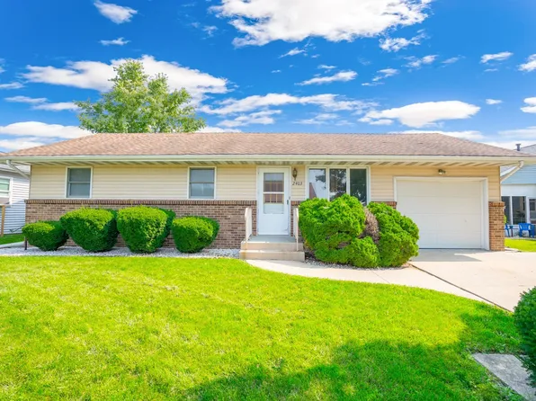 2403 Chestnut Ln, Morris, IL 60450