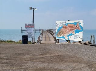 130 Saint Charles Loop W, Rockport, TX 78382