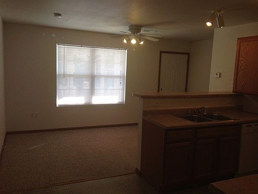 5th image of 131 Dorset Ct APT 17