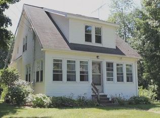 42 Maple Ave, Rutland, MA 01543