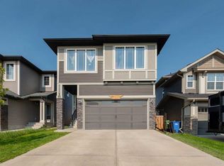 217 SW Buckskin Way, Cochrane, AB T4C 2R7