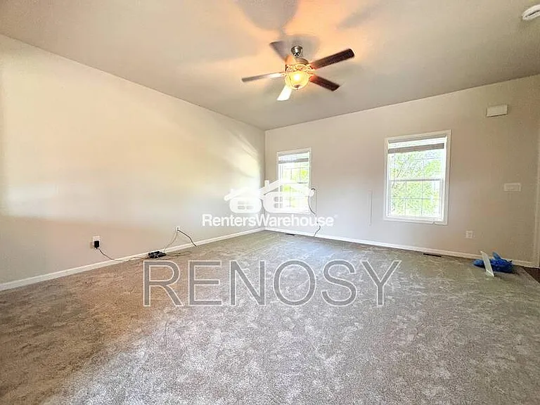 52 SE Booth Ave — Photo 11