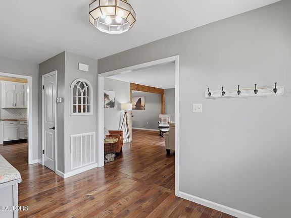5th image of 7940 Castlecomb Rd