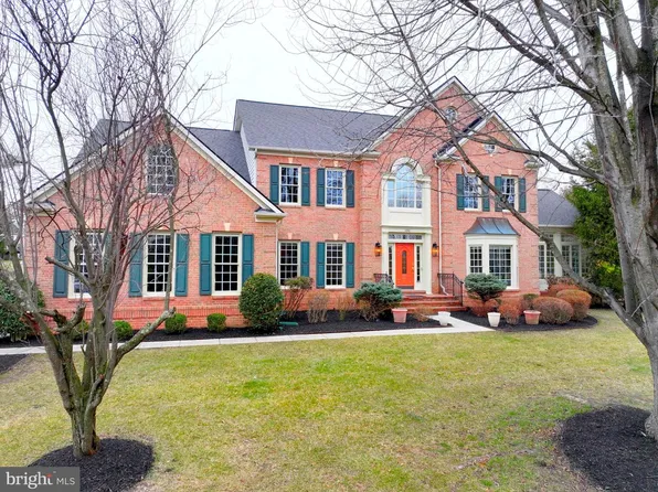 1096 Great Passage Blvd, Great Falls, VA 22066