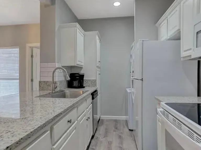 2116 Tanglewood Blvd #B1006 — Photo 6