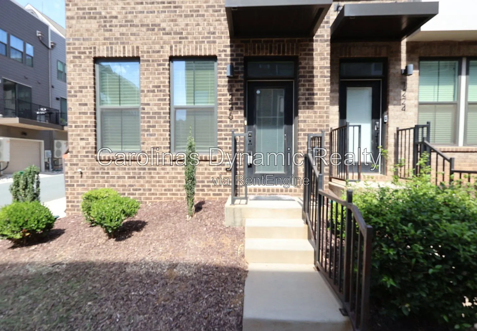 4 bed, 4.5 bath, 1851 sqft, $2,900 — Photo 2