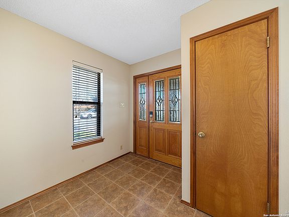 5th image of 1504 Circle Oak Drive