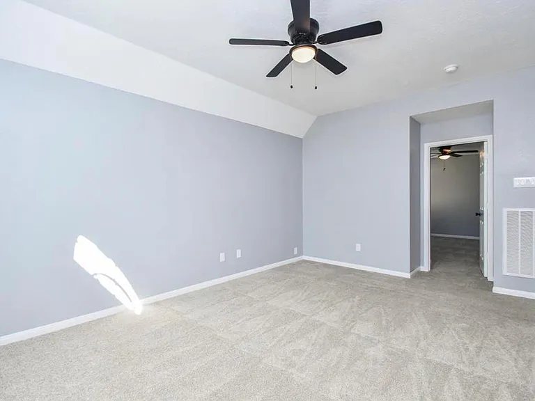 18522 Autumn Park Dr — Photo 7