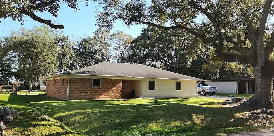 1st image of 9319 Old Jeanerette Rd
