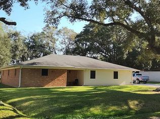 9319 Old Jeanerette Rd, Jeanerette, LA 70544