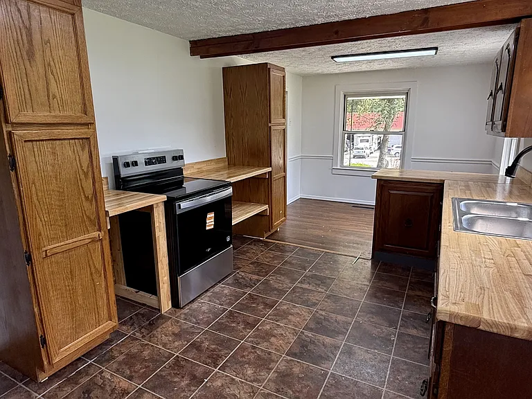 1135 State Highway 519 — Photo 10