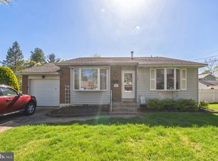 512 Greenwood Ave, Maple Shade, NJ 08052