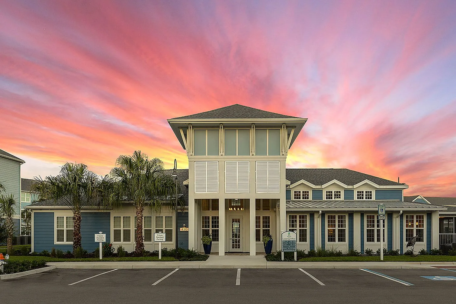 Blue Heron Living Apartment Homes — Photo 2