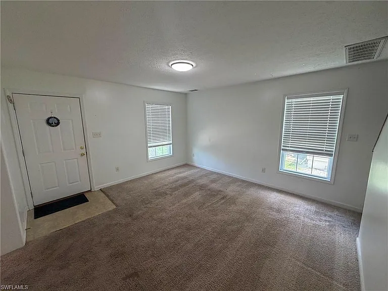 250 Leawood Cir — Photo 6