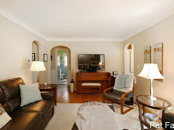 5th image of 1049 Northlawn St NE