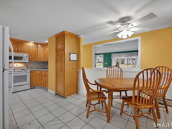 4th image of 71 Camp Street