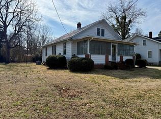 312 E Church St, Kilmarnock, VA 22482