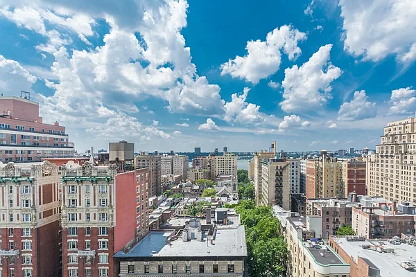 Rented by Bridgeline Property Management, LLC | media 30