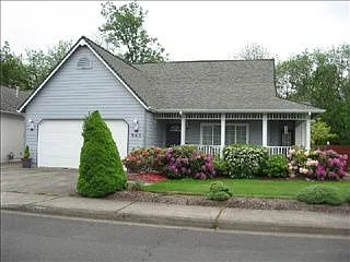 545 Pine Ct photo 1