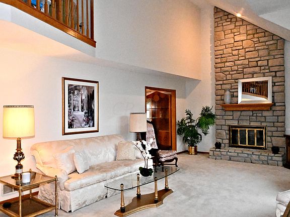 5th image of 1059 Weatherwood Ct