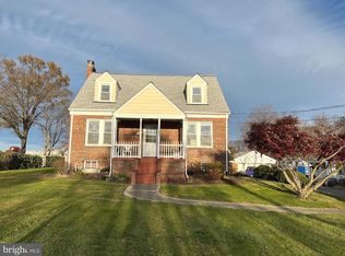 3805 Munson Rd, Falls Church, VA 22041