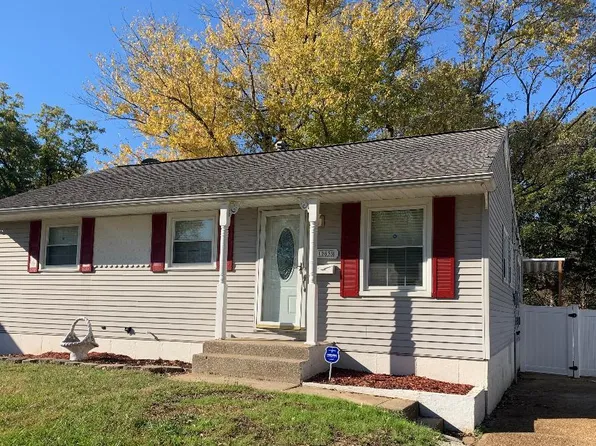 10539 Prestwick Dr, Saint Louis, MO 63137