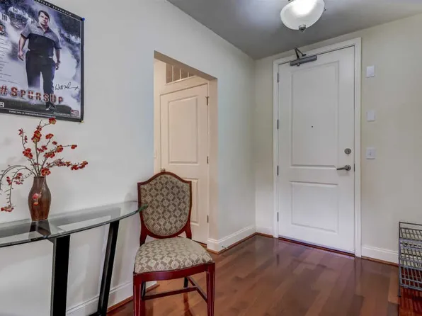 601 Main St APT 211, Columbia, SC 29201
