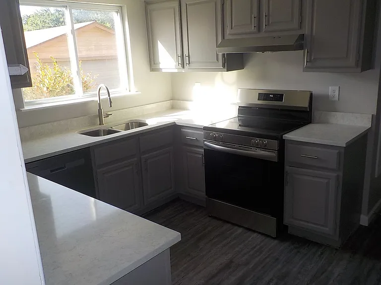 295 Mooring Cir — Photo 37