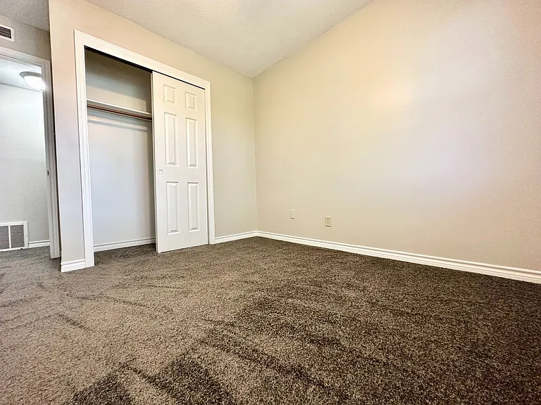 Parkview Apartments — Photo 28