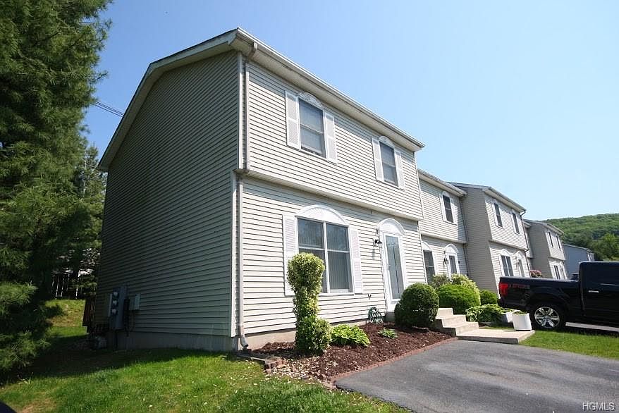 1st image of 40 Ossman Ct