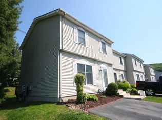 40 Ossman Ct, Garnerville, NY 10923