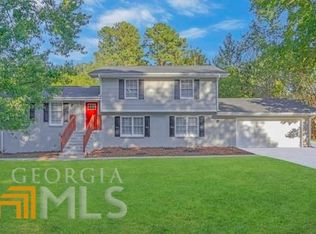 422 Oroarke Dr, Stone Mountain, GA 30088