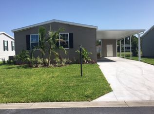1079 W Lakeview Dr, Sebastian, FL 32958