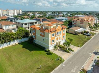 136 175th Ave E, Redington Shores, FL 33708