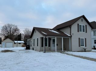 220 N Simmons St, Stockton, IL 61085