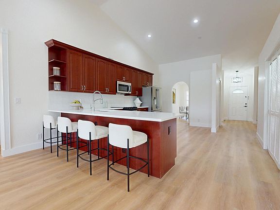 5th image of 18208 Clear Brook Circle