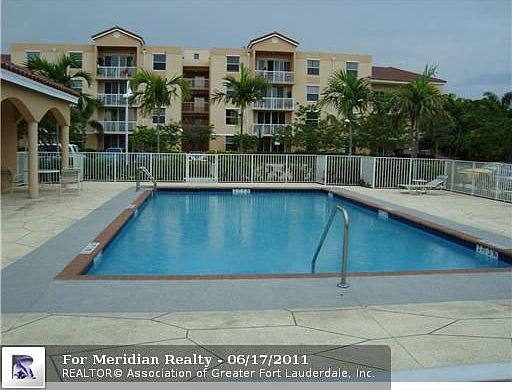 1st image of 529 E Sheridan St #4081