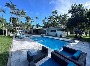 8290 Sunset Dr, Miami, FL 33143