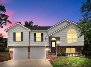 801 Bridle Spur Ln, Lake Saint Louis, MO