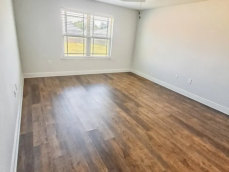 Master Bedroom Empty