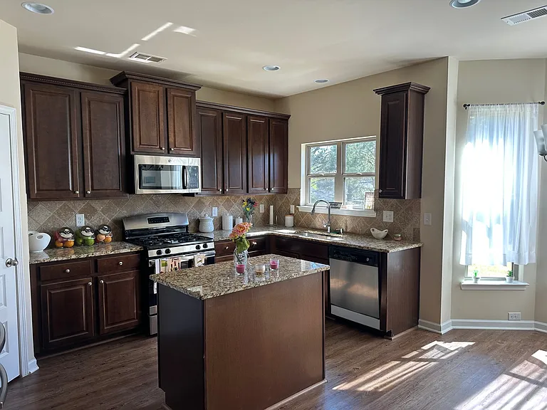1291 Long Acre Dr — Photo 10
