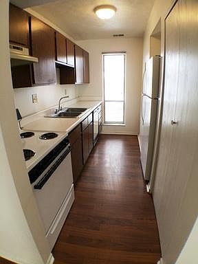 5th image of 4690 Scioto Dr APT B