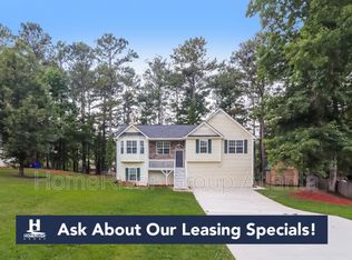 223 Paradise Cir, Douglasville, GA 30134