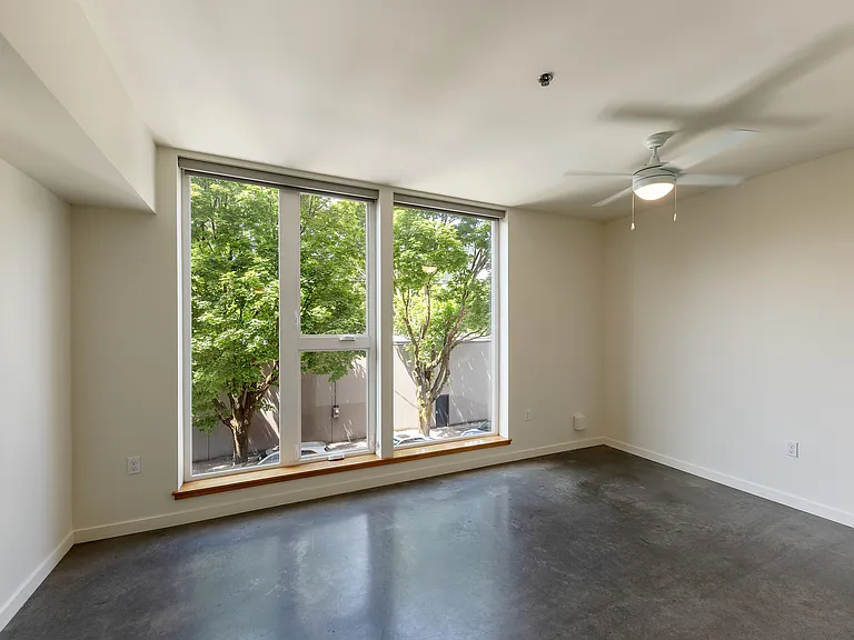 Lower_Burnside_Lofts_040