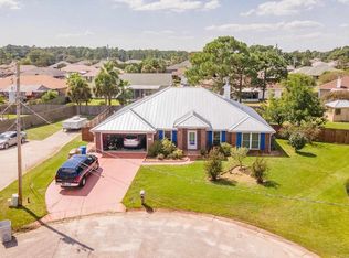 8268 Telford Ct, Navarre, FL 32566